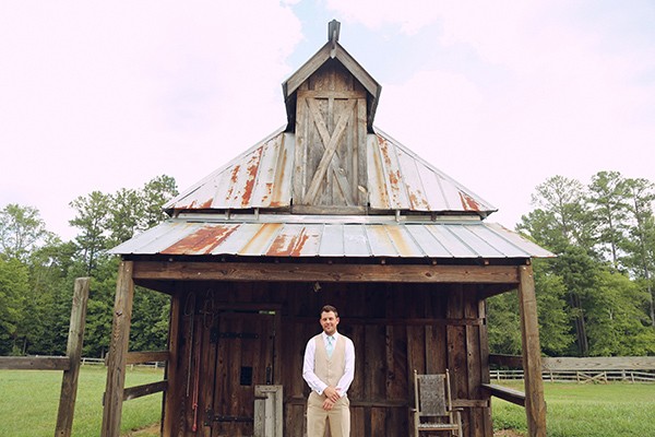 mint-and-peach-farm-wedding-in-georgia