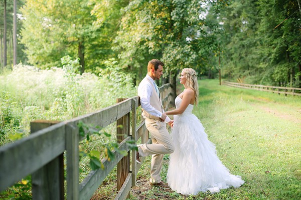 mint-and-peach-farm-wedding-in-georgia