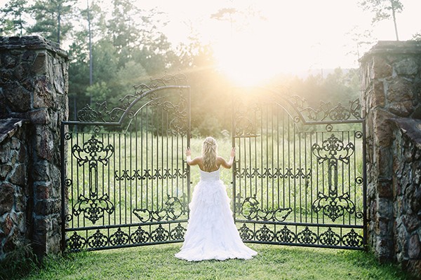 mint-and-peach-farm-wedding-in-georgia