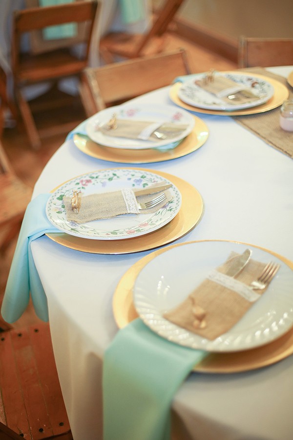 mint-and-peach-farm-wedding-in-georgia