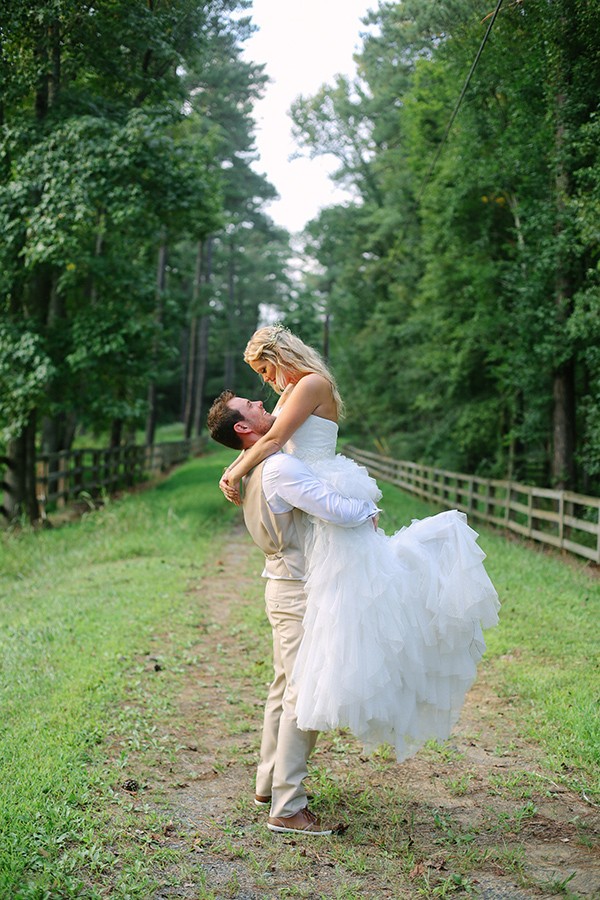 mint-and-peach-farm-wedding-in-georgia