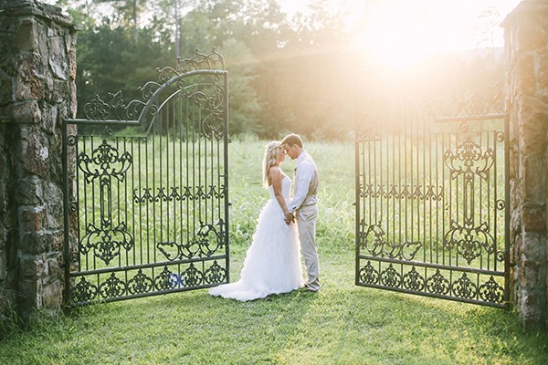mint-and-peach-farm-wedding-in-georgia