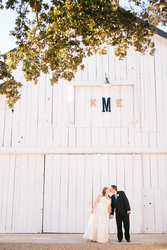 barn wedding photos