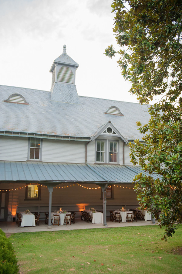 peach-and-gold-plantation-wedding