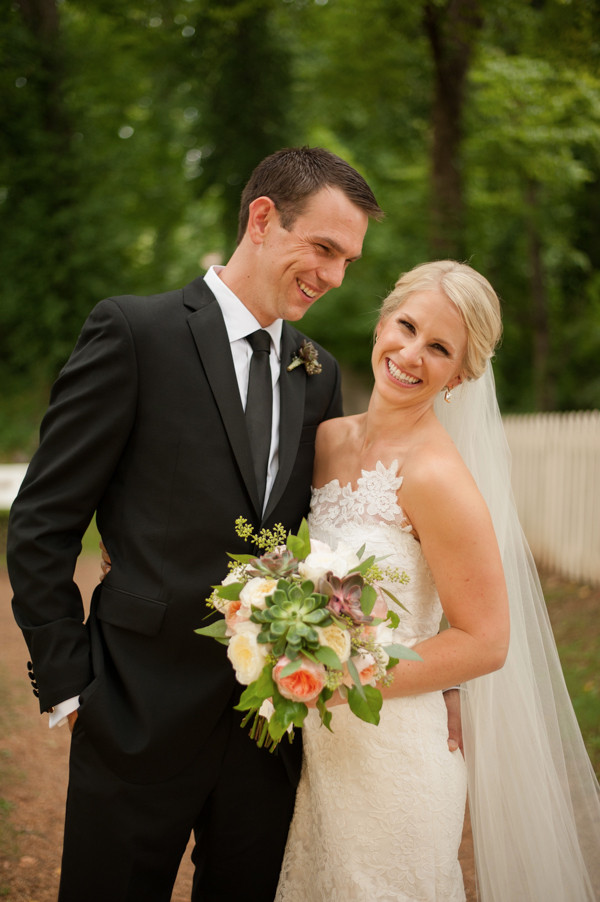 peach-and-gold-plantation-wedding