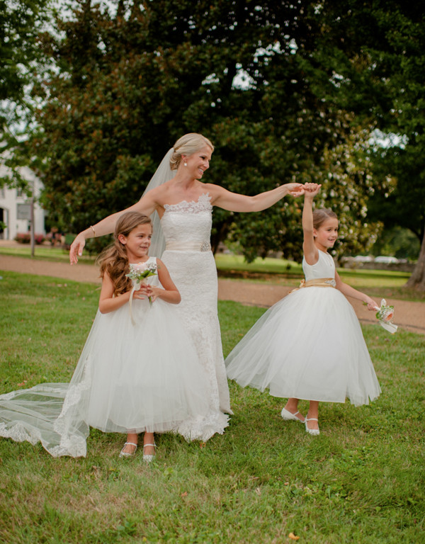 peach-and-gold-plantation-wedding