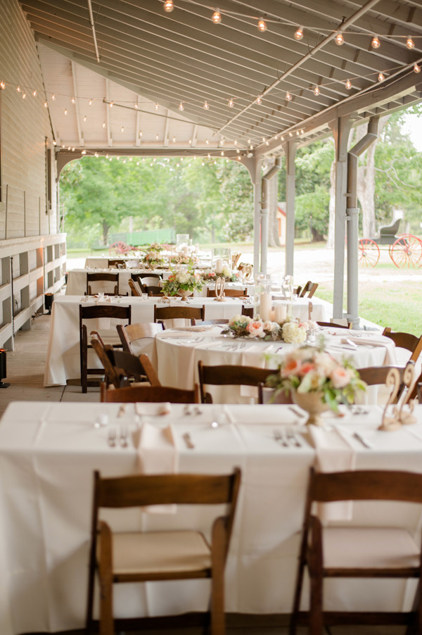 peach-and-gold-plantation-wedding