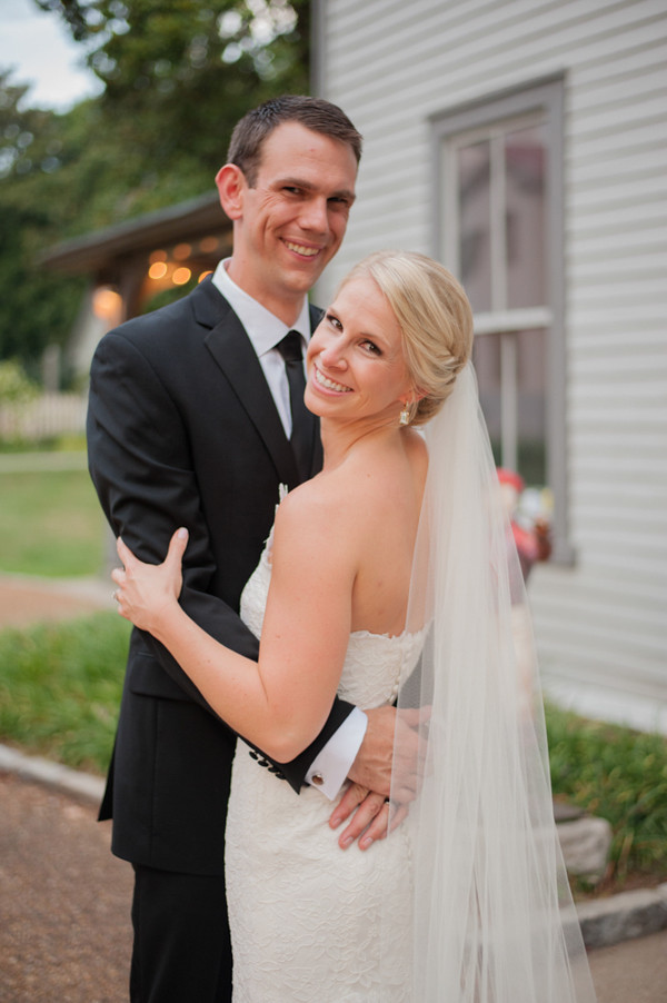 peach-and-gold-plantation-wedding