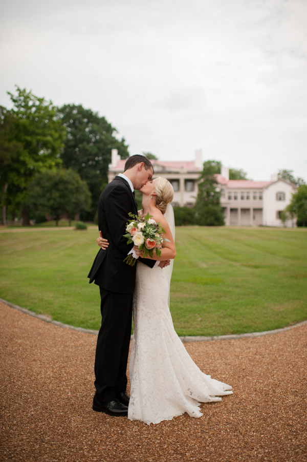 peach-and-gold-plantation-wedding