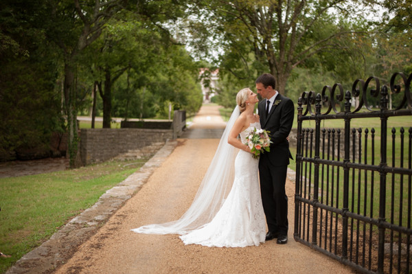 peach-and-gold-plantation-wedding
