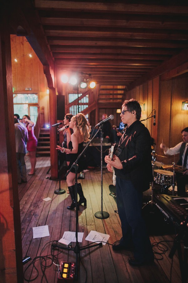 peppy-rustic-wedding