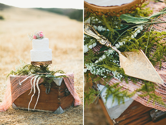 antique trunk cake table