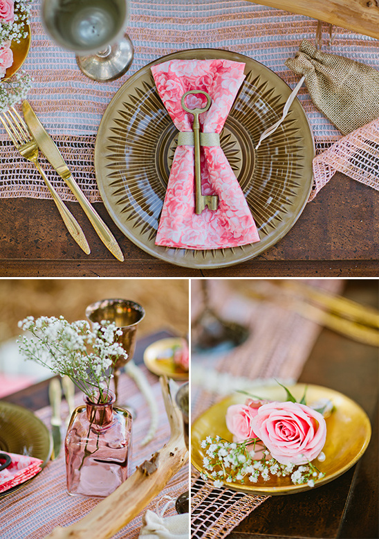 antique key wedding favor and pink and gold table decor