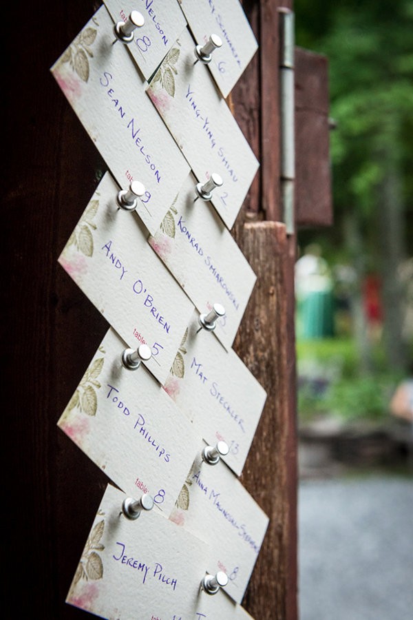 quiet-wedding-in-the-woods-at-the