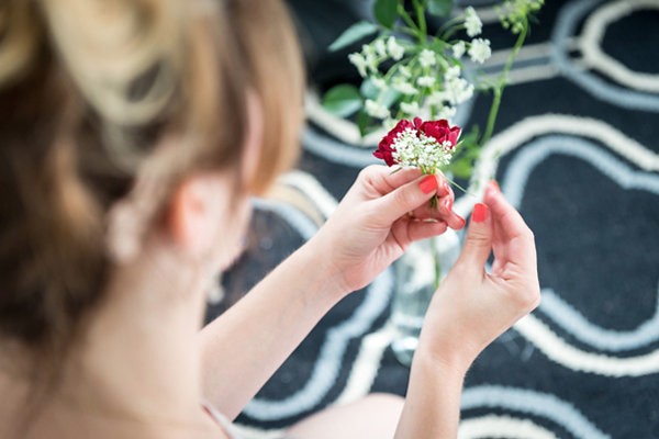 quiet-wedding-in-the-woods-at-the