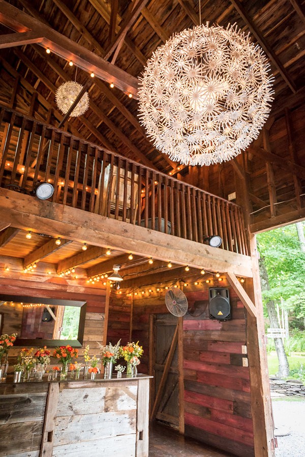 quiet-wedding-in-the-woods-at-the