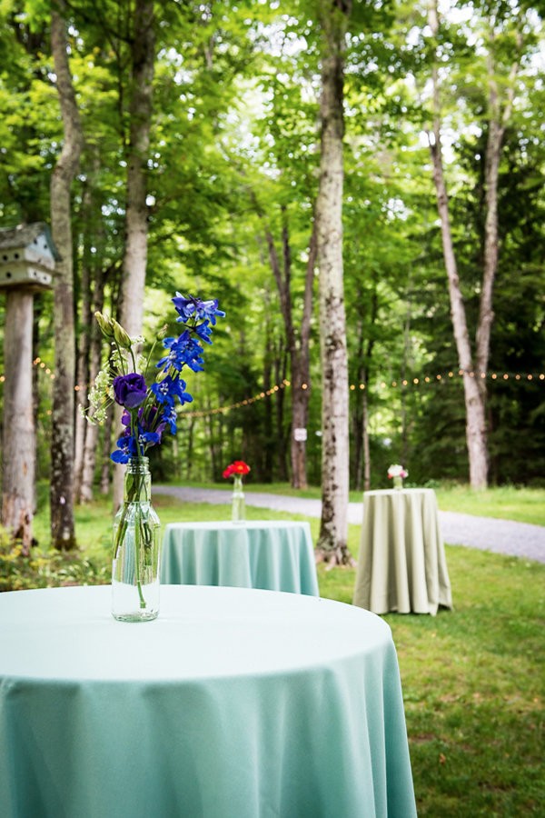 quiet-wedding-in-the-woods-at-the