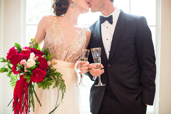 red-and-gold-new-years-inspiration