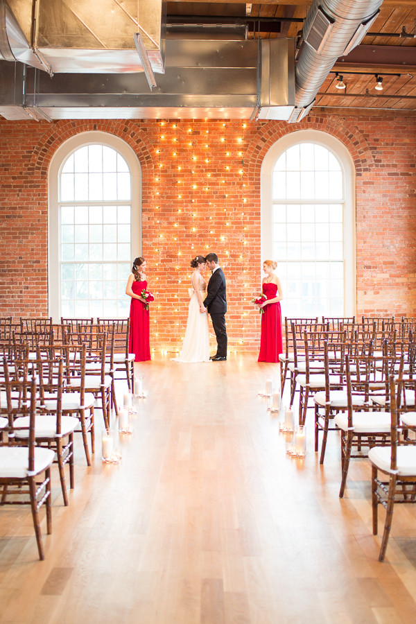 red-and-gold-new-years-inspiration