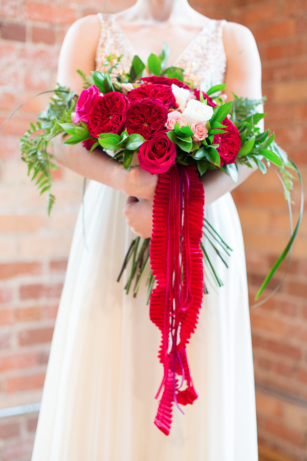 red-and-gold-new-years-inspiration