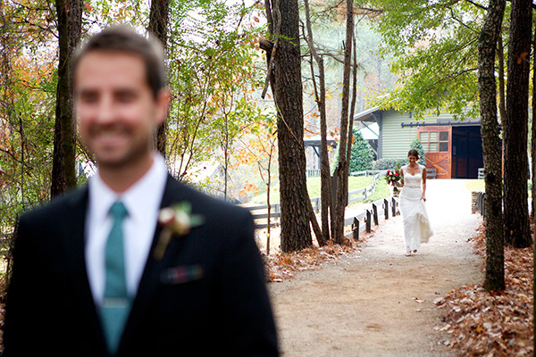 red-and-grey-outdoor-wedding-in-alabama