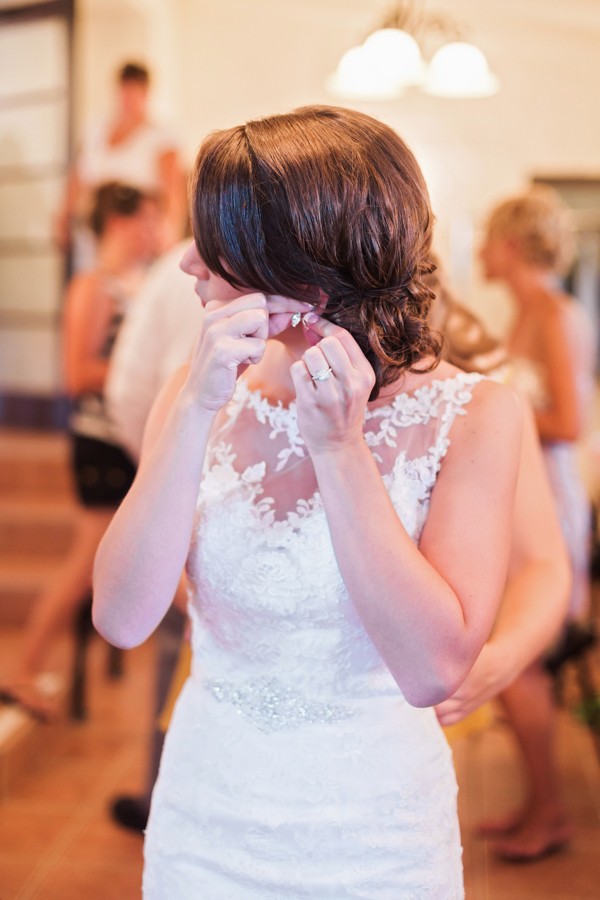 vintage-yellow-and-grey-wedding