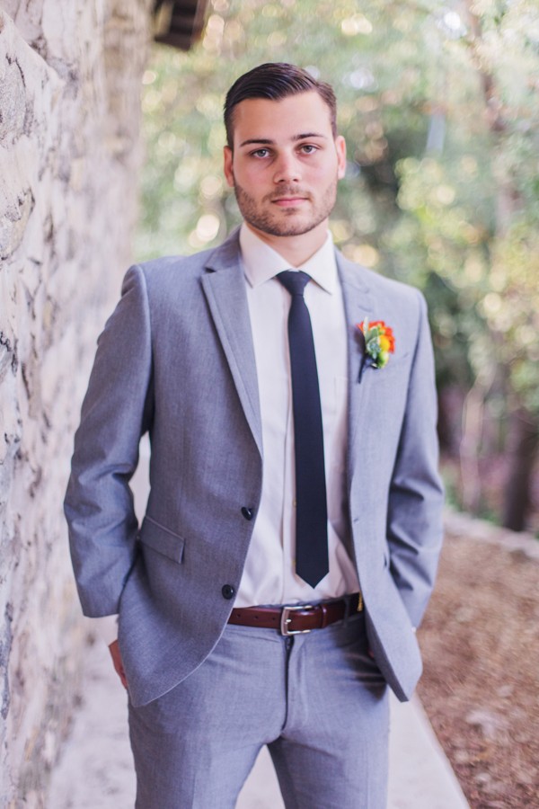 vintage-yellow-and-grey-wedding