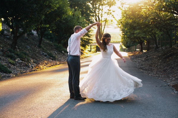 backyard-pink-gray-and-lace-wedding