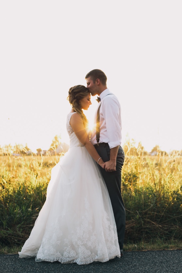 backyard-pink-gray-and-lace-wedding