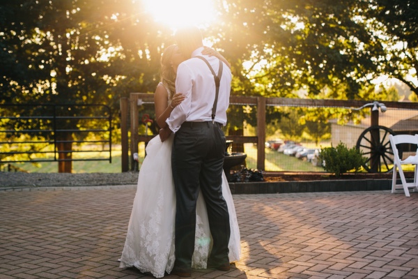 backyard-pink-gray-and-lace-wedding