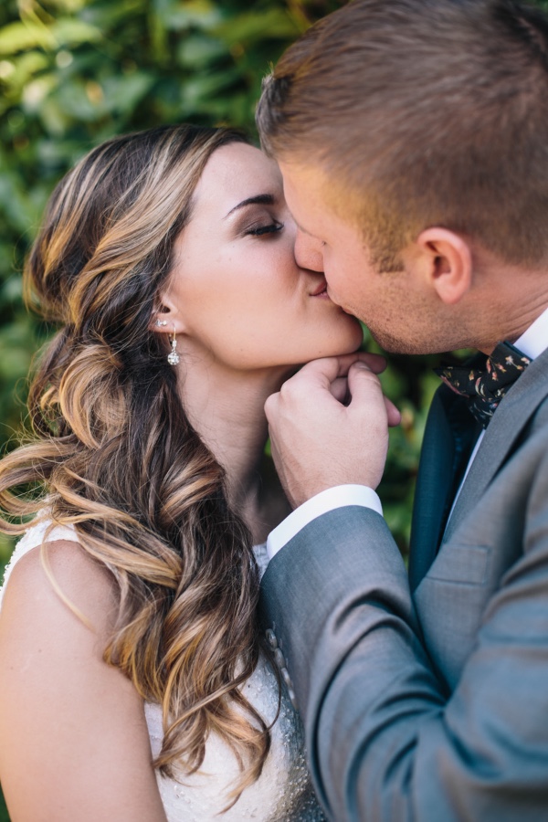 backyard-pink-gray-and-lace-wedding