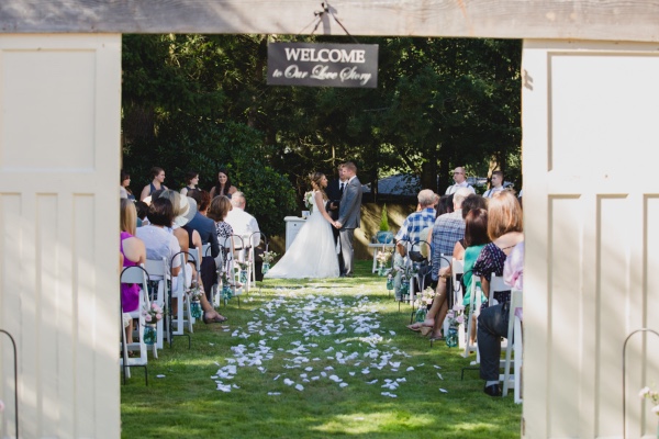 backyard-pink-gray-and-lace-wedding