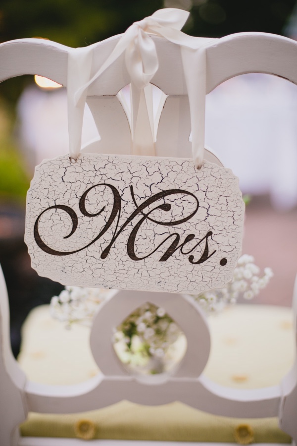 backyard-pink-gray-and-lace-wedding