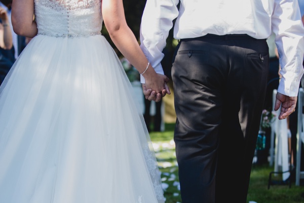backyard-pink-gray-and-lace-wedding