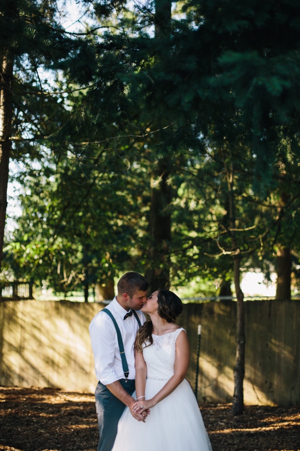 backyard-pink-gray-and-lace-wedding