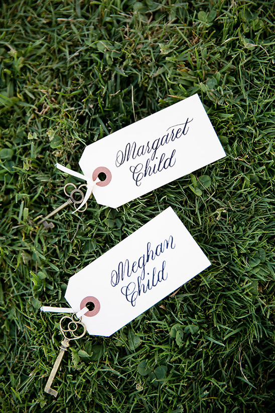 calligraphy gifttag escort cards