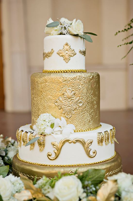 gold-wedding-ideas