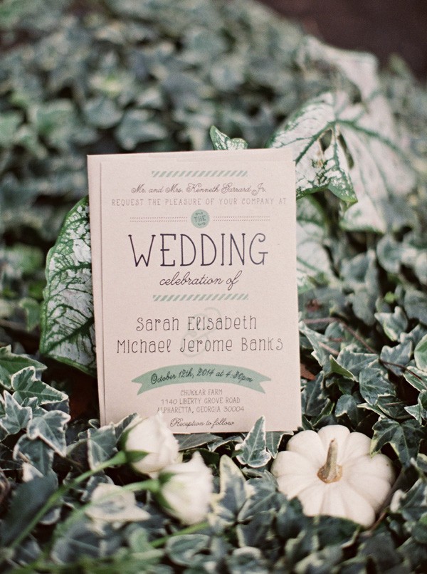 green-and-white-fall-wedding-ideas