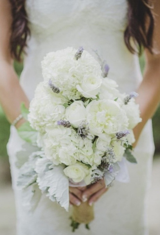 white and lavender bouquet