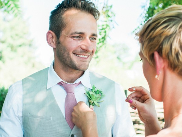 let-love-grow-vineyard-wedding