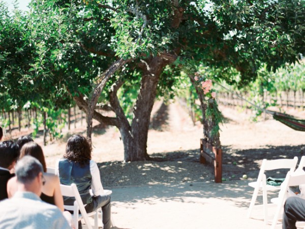 let-love-grow-vineyard-wedding