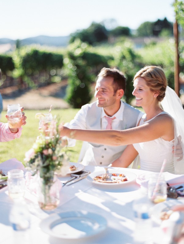 let-love-grow-vineyard-wedding
