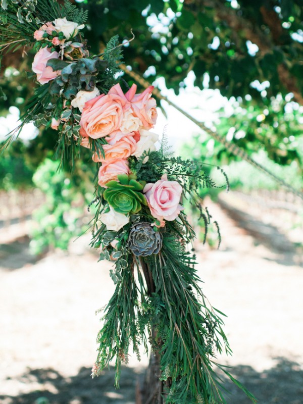 let-love-grow-vineyard-wedding