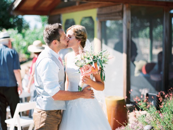 let-love-grow-vineyard-wedding