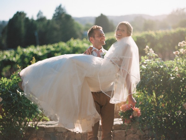 let-love-grow-vineyard-wedding