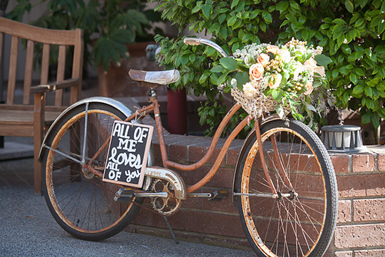cute bicycle wedding decor
