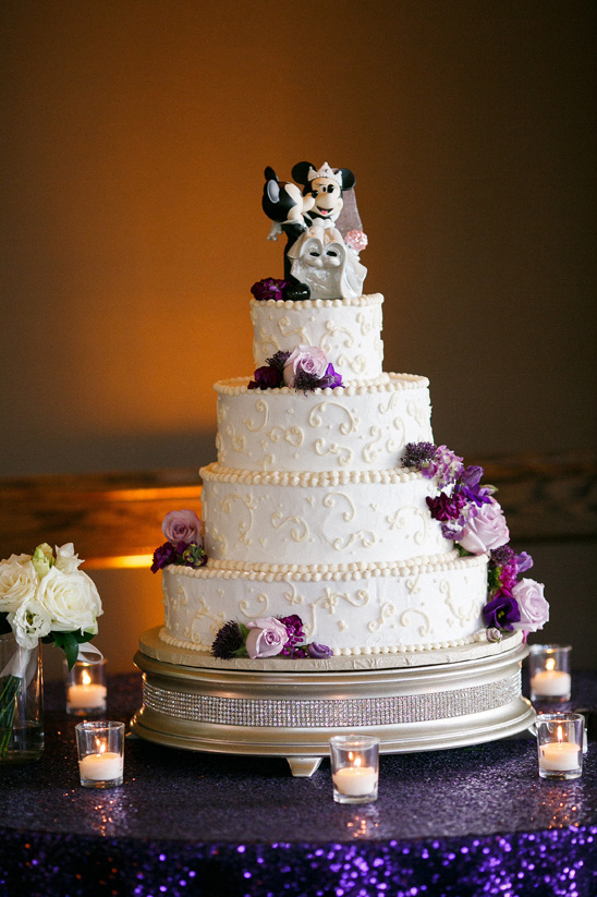 mickey and minnie mouse topped wedding cake