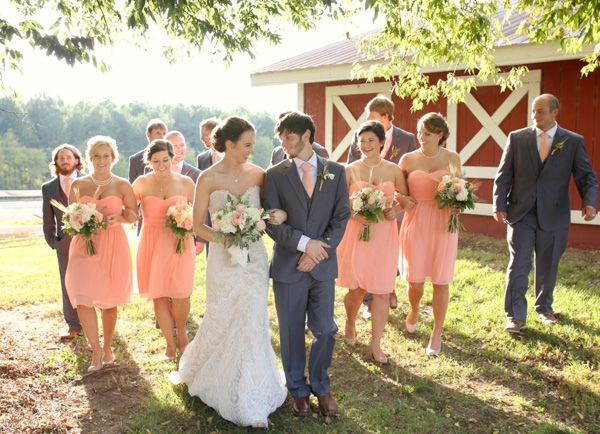 peach-and-white-nostalgic-wedding