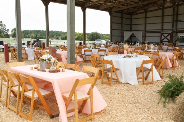 peach-and-white-nostalgic-wedding
