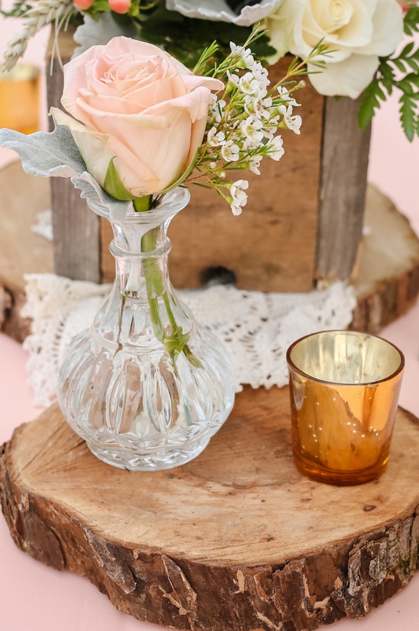 peach-and-white-nostalgic-wedding